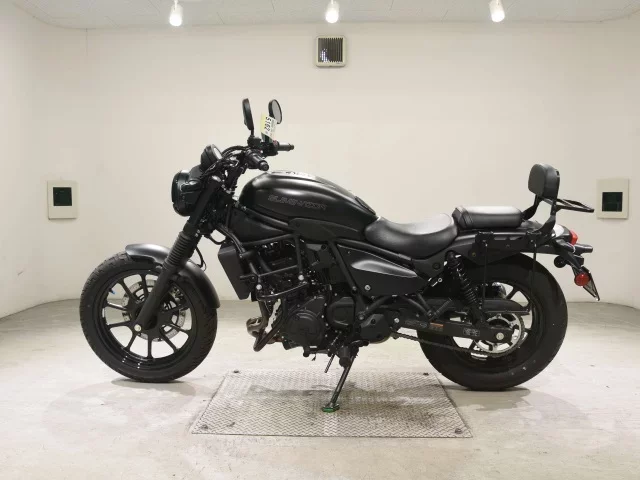 Kawasaki ELIMINATOR 400-3