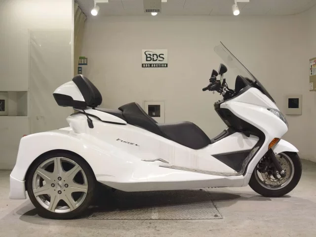 Honda FORZA X-3 TRIKE