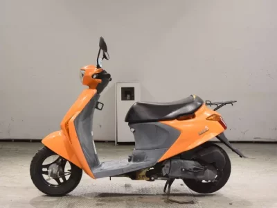 Suzuki LET S5
