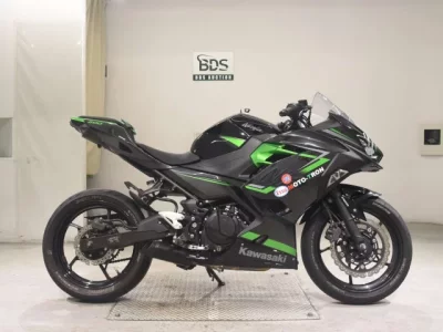 Kawasaki NINJA400-2
