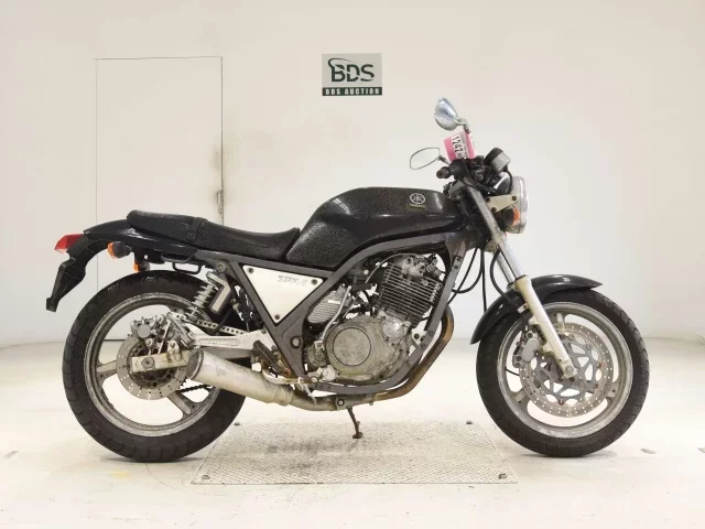 Yamaha SRX400-2