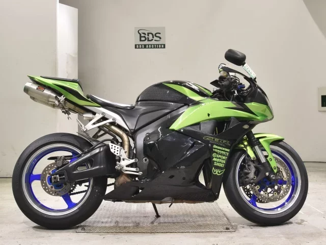 Honda CBR600RR лот № 2682 оценка 4  с аукциона в Японии