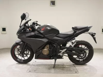 Honda CBR400R-2 лот № 5041 оценка 5  с аукциона в Японии 2