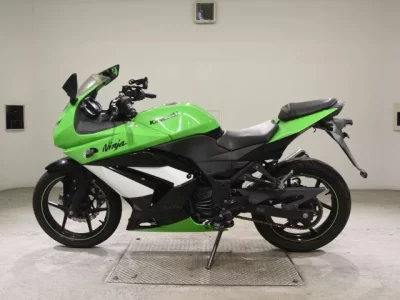 Kawasaki NINJA250R лот № 5409 оценка 4  с аукциона в Японии 2