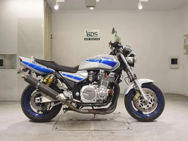 Yamaha XJR1300