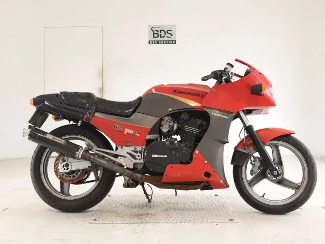 Kawasaki GPZ900R
