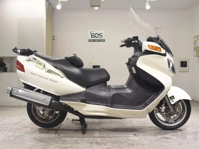 Suzuki SKYWAVE 650LX