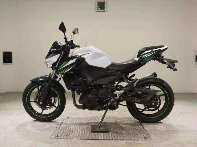 Kawasaki Z400-2