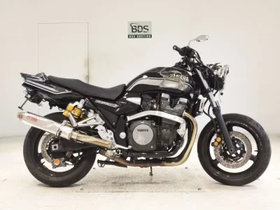 Yamaha XJR1300-2