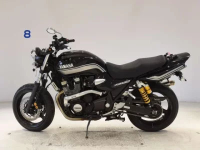 Yamaha XJR1300-2