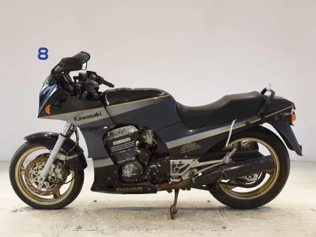 Kawasaki GPZ900R SHO LOUIS NOT EQUIPPED