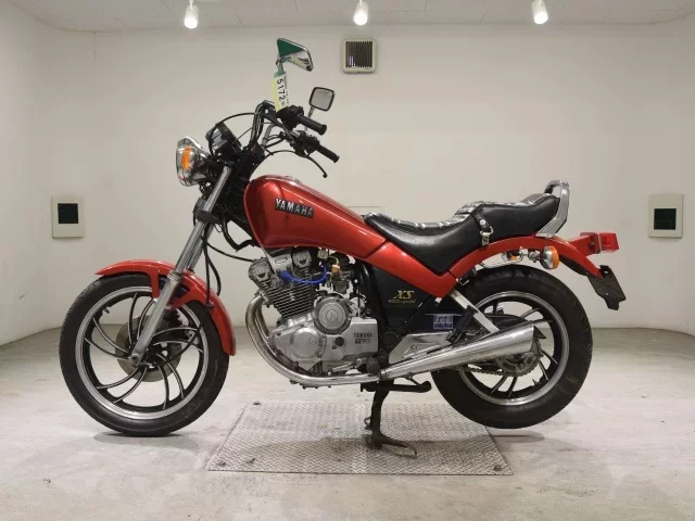 Yamaha XS400