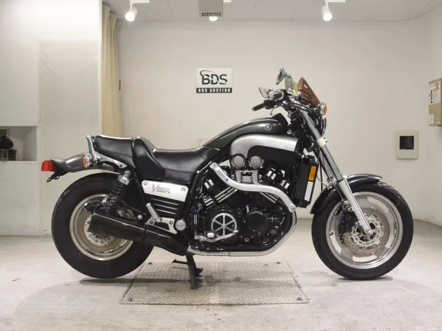 Yamaha V-MAX