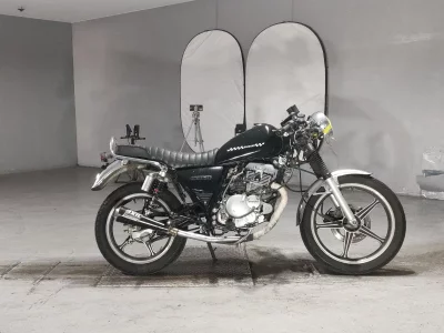 Suzuki GN125-2F