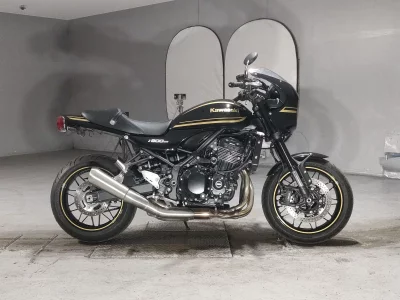 Kawasaki Z900RSKAFE