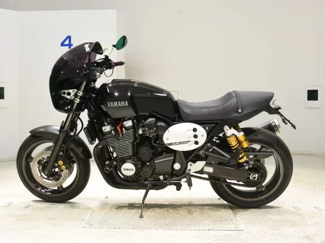 Yamaha XJR1300C