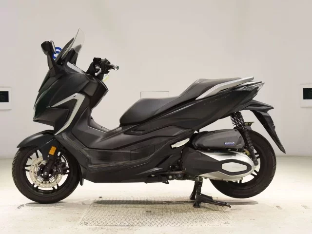 Honda FORZA -5