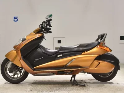 Suzuki GEMMA250
