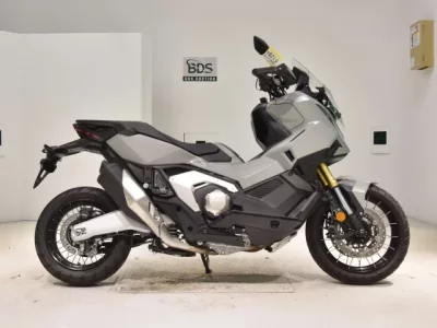 Honda X-ADV750-2