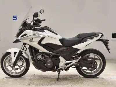 Honda NC750XLD-2
