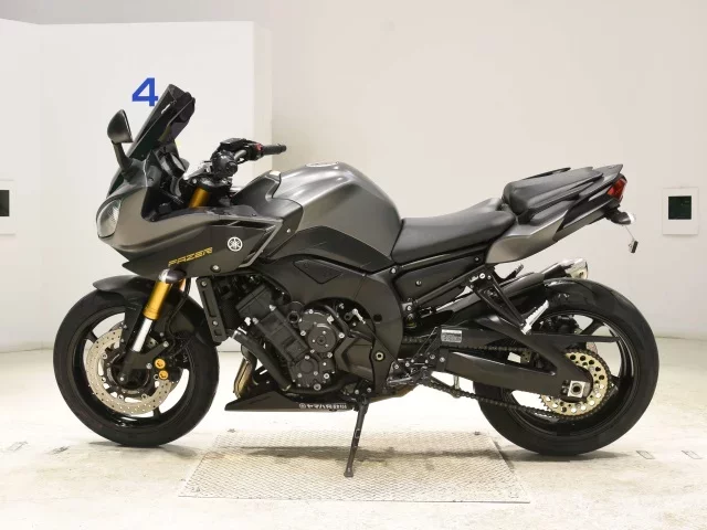 Yamaha FZ8-SA
