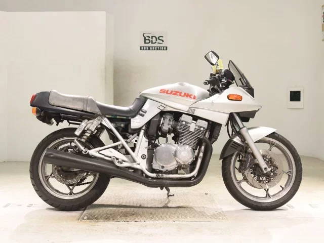Suzuki GSX400S KATANA