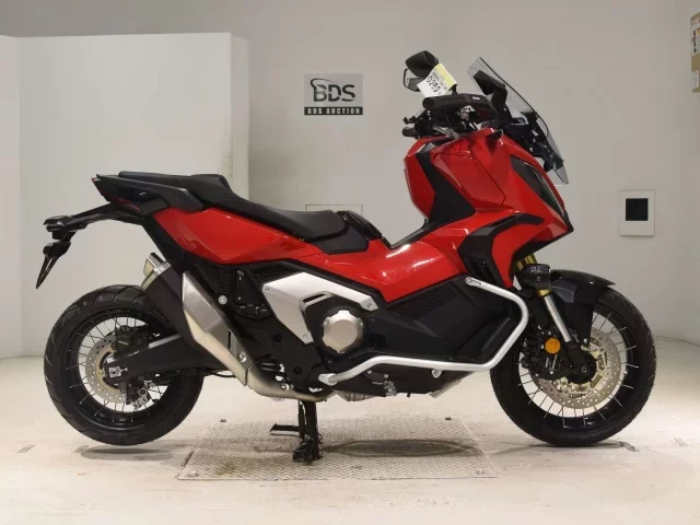 Honda X-ADV750-2