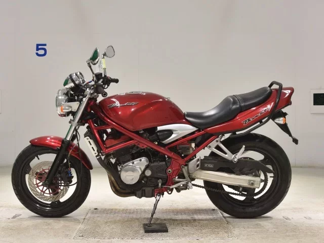 Suzuki BANDIT250-1