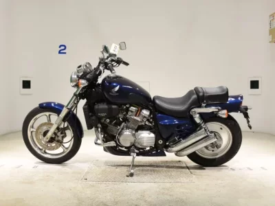 Honda V45 MAGNA