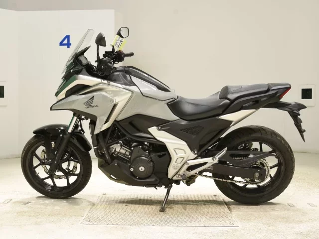 Honda NC750XD-3