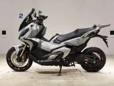 Honda X-ADV750-2