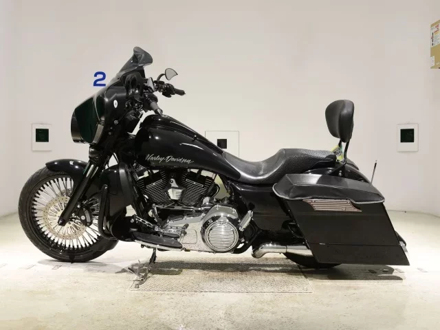 Harley-Davidson HARLEY FLHX1690