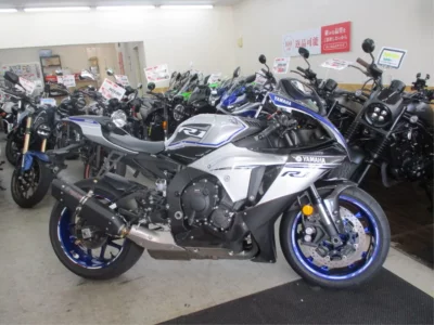 Yamaha YZF-R1