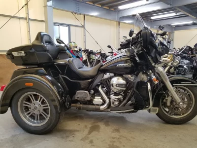Harley-Davidson HARLEY FLHTCU