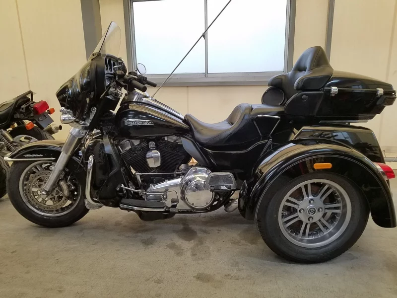 Harley-Davidson HARLEY FLHTCU
