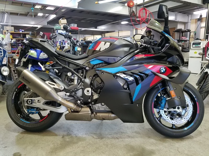 BMW BMW M1000RR