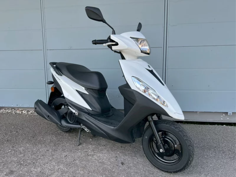Yamaha JOG125