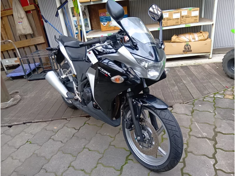Honda CBR250R