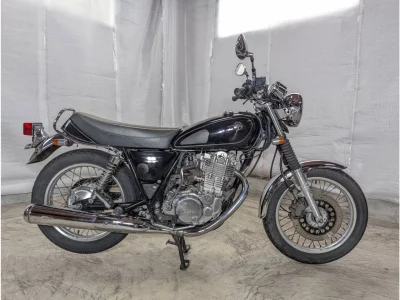 Yamaha SR400-1
