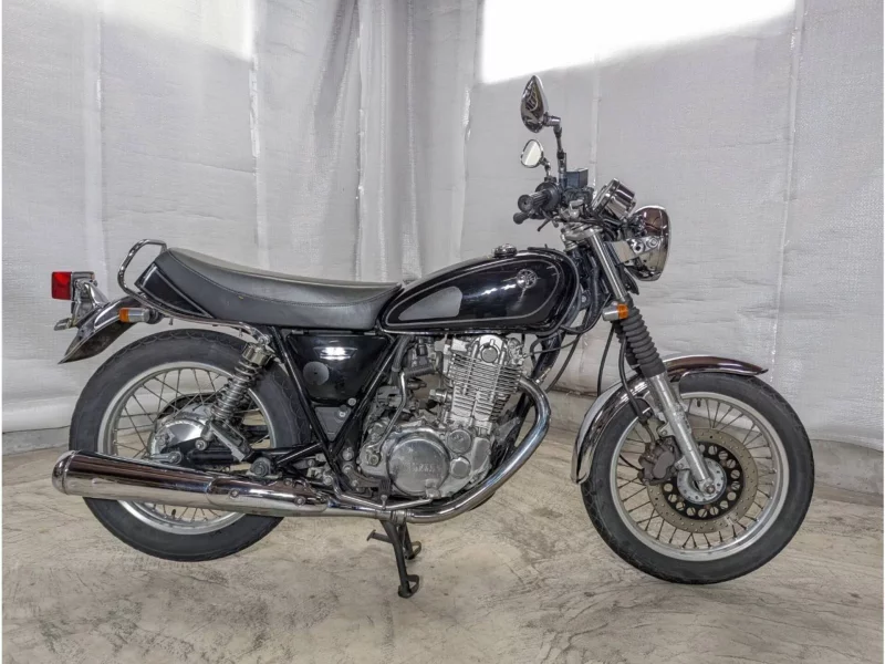 Yamaha SR400-1