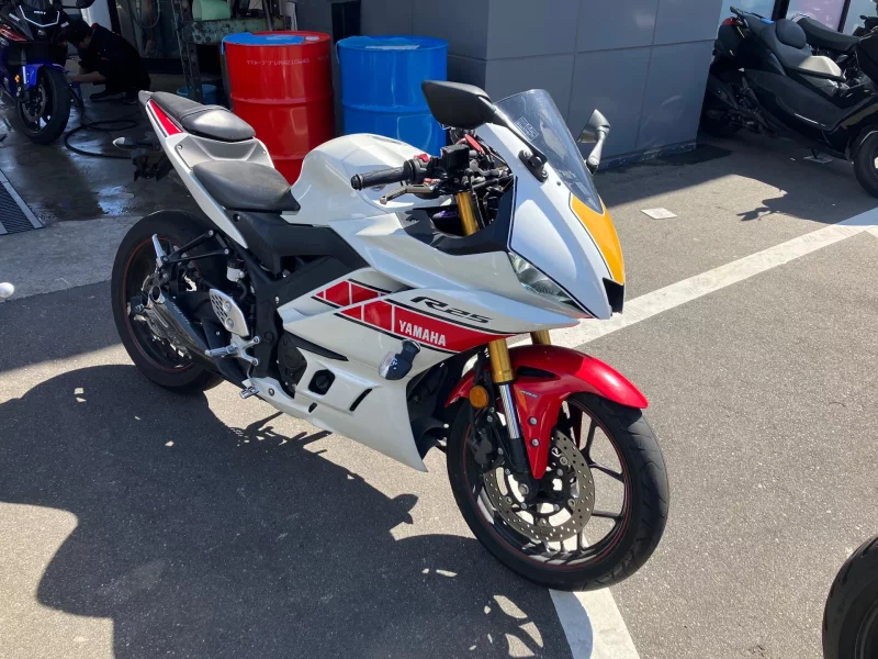 Yamaha YZF-R25