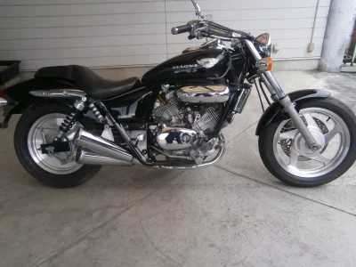 Honda V-TWIN MAGNA
