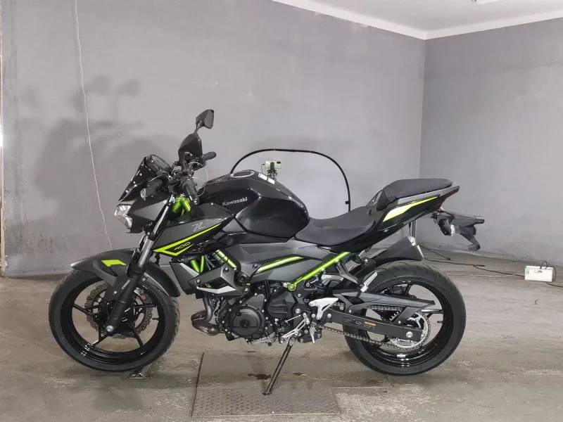Kawasaki Z400
