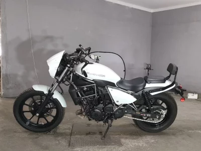 Kawasaki ELIMINATOR 400-1