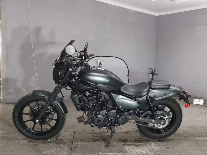 Kawasaki ELIMINATOR 400SE