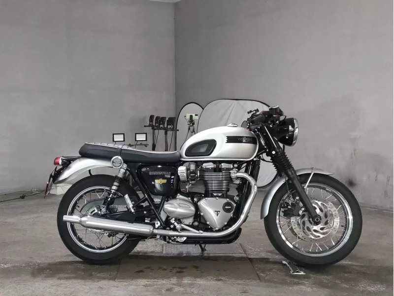 Triumph TRIUMPH T120 BONNEVILLE