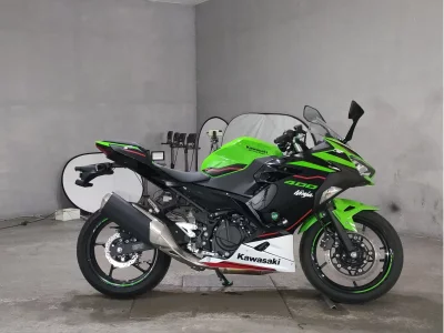 Kawasaki NINJA400