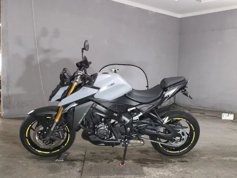 Suzuki GSX-S1000