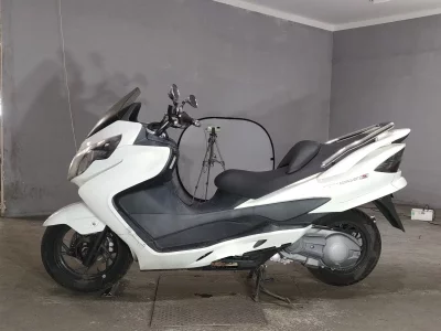 Suzuki SKYWAVE 250S