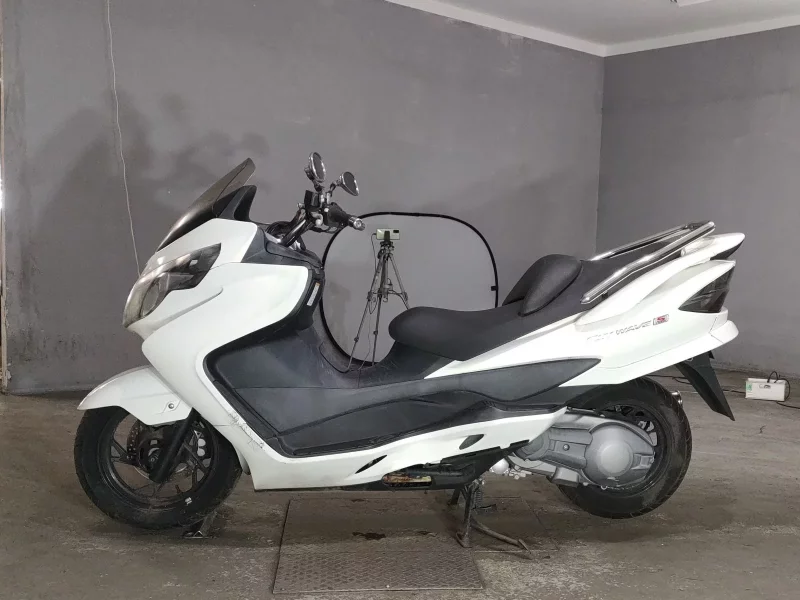 Suzuki SKYWAVE 250S